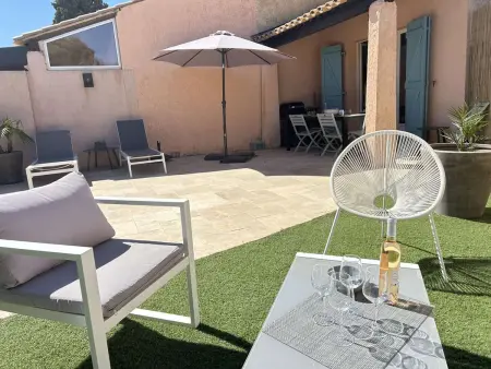 Mazet climatisé avec jardin, piscine privée et proche mer, 3 pièces, 6 couchages à Sainte-Maxime - Photo 1
