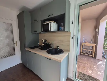 Collioure : Appartement Lumineux T2 avec Terrasse et Parking - Photo 9
