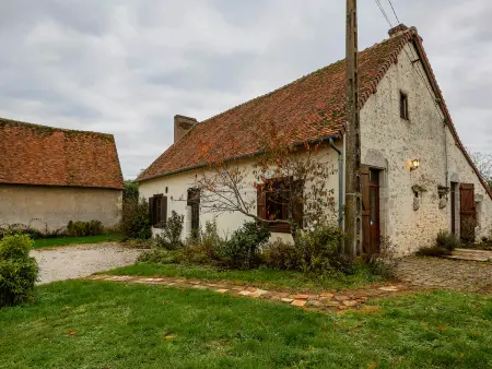 Maison restaurée avec jardin près de Vendôme, 3 chambres, cheminée, BBQ, internet, animaux acceptés - Photo 1