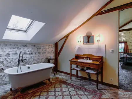 Maison restaurée avec jardin près de Vendôme, 3 chambres, cheminée, BBQ, internet, animaux acceptés - Photo 9