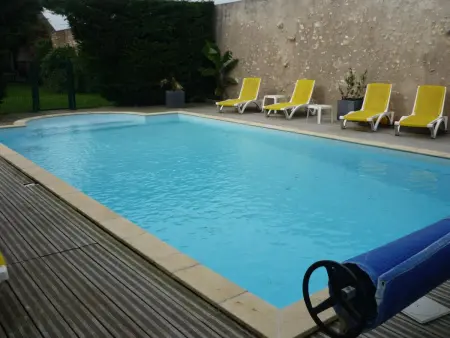 Gîte moderne dans ferme rénovée avec piscine chauffée, animaux acceptés - Photo 8