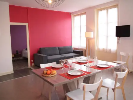 Gîte familial spacieux, idéal pour nature et randonnées - 3 chambres, jardin clos, équipement complet - Photo 3