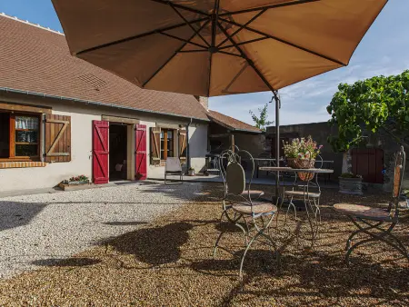 Gîte familial près des châteaux de la Loire avec jardin et jeux pour enfants - Photo 1