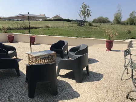 Gîte familial de plain-pied avec grande terrasse, jardin clos et équipements complets à Vallières-les-Grandes - Photo 19