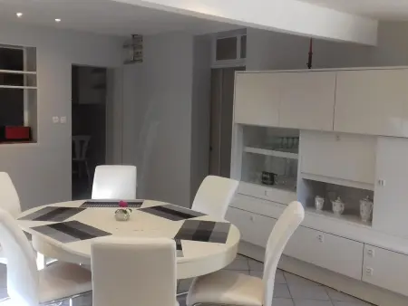 Maison plain-pied 3 ch avec sdb privatives, cour et jardin, proche Blois et châteaux de la Loire - Photo 9