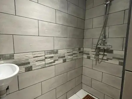 Maison plain-pied 3 ch avec sdb privatives, cour et jardin, proche Blois et châteaux de la Loire - Photo 11