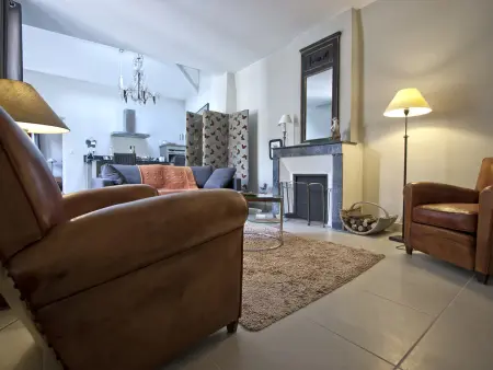 Gîte de Charme au Cœur de Blois avec Jardin Privé, Garage et Équipements Modernes - Photo 4