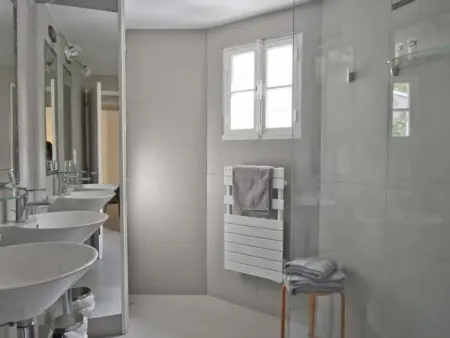 Gîte de Charme au Cœur de Blois avec Jardin Privé, Garage et Équipements Modernes - Photo 12